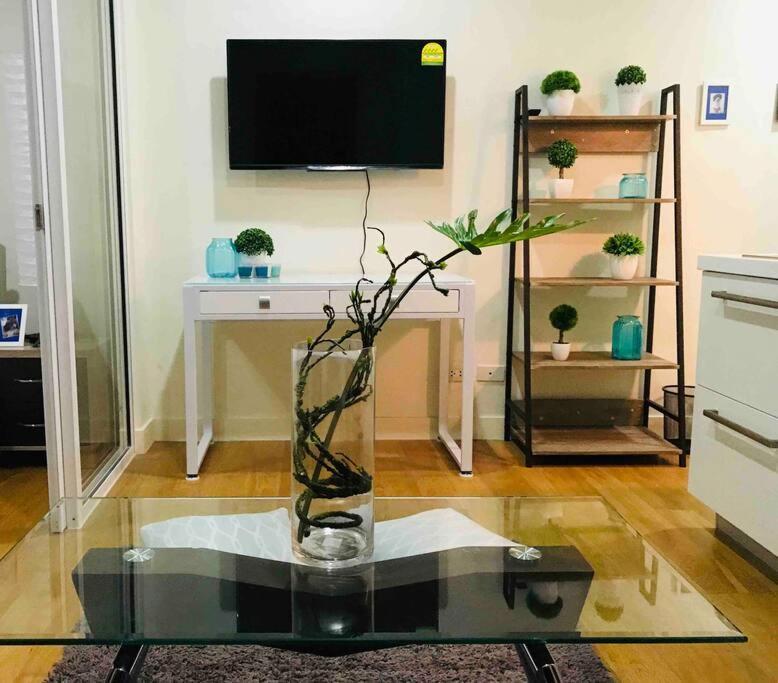 Acqua Private Residence Livingstone Tower Condo Unit With Free Wifi มะนิลา ภายนอก รูปภาพ