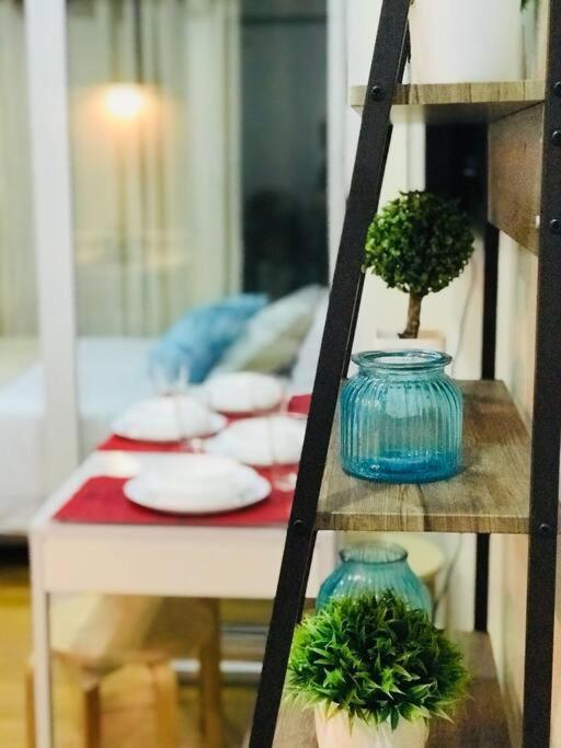 Acqua Private Residence Livingstone Tower Condo Unit With Free Wifi มะนิลา ภายนอก รูปภาพ