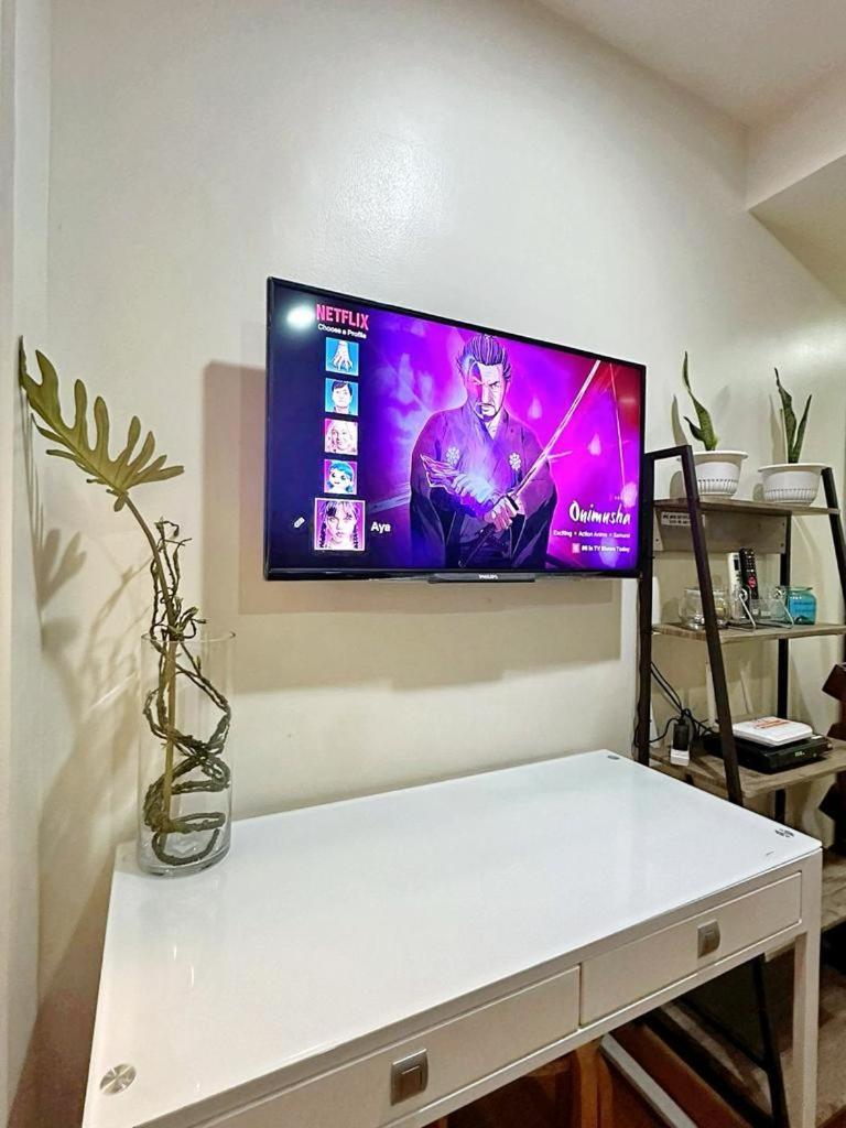 Acqua Private Residence Livingstone Tower Condo Unit With Free Wifi มะนิลา ภายนอก รูปภาพ